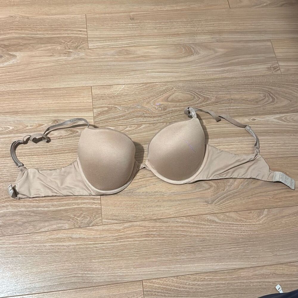 Calvin Klein Nude‎ Bra Size 34C